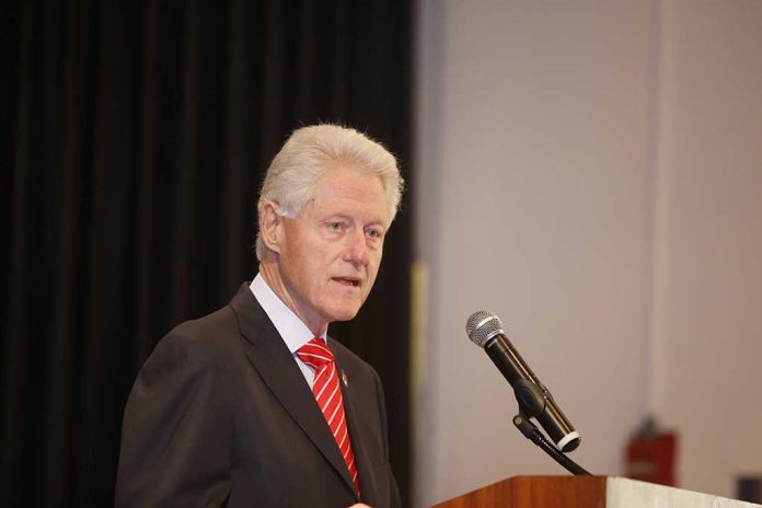 Bill Clinton Spotted With Northern Ireland's Social Democratic and Labour Party Leader