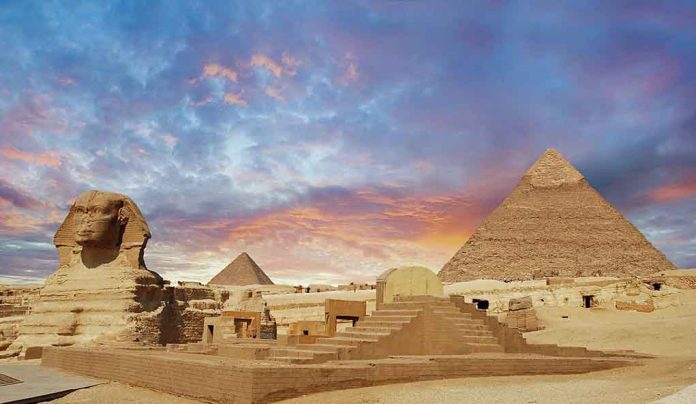 Egyptian landmarks of the Sphinx and pyramids