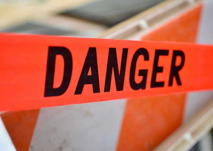 359320793 Danger